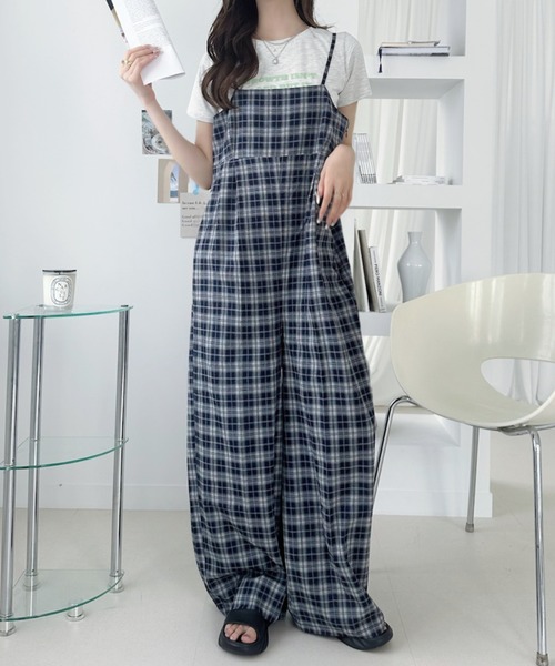 umune(ウムネ)の「サロペット オールインワン ワイドパンツ チェック柄 キャミサロペット スクエアネック 体型カバー リラックス カジュアル 夏(サロペット/オーバーオール・レディース・ネイビー/グレー・FREE)」の6枚目の写真
