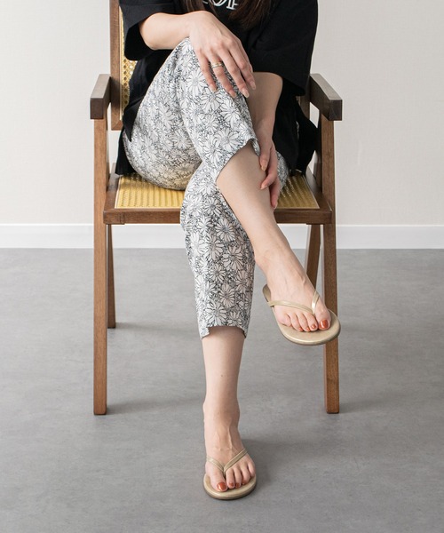 TKEES（ティキーズ）の「【TKEES】フラットグリッタートングサンダル(M62212)（サンダル・レディース・シルバー・37/39/38）」の5枚目の写真