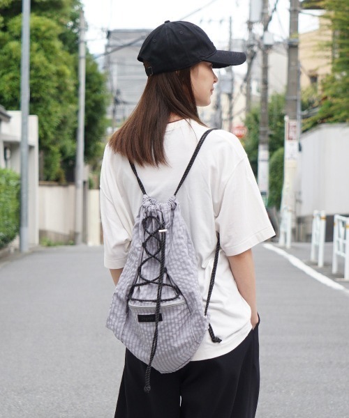 Jayne K（ジェーンケー）の「【Jayne K/ジェーン ケー】ポコポコレースアップナップザック（バックパック/リュック・メンズ・カーキ/ホワイト/グレー/ブラック・FREE）」の3枚目の写真