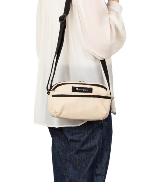 Champion(チャンピオン)の「チャンピオン ショルダーバッグ 5C37 58901(ショルダーバッグ・レディース・アイボリー/ブラック・FREE)」の1枚目の写真