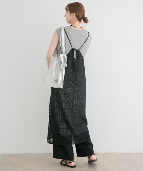 ITEMS URBANRESEARCH(アイテムズ アーバンリサーチ)の「インナー付きレースキャミワンピース(ワンピース・レディース・ブラウン/オフホワイト/ブラック・FREE)」の22枚目の写真