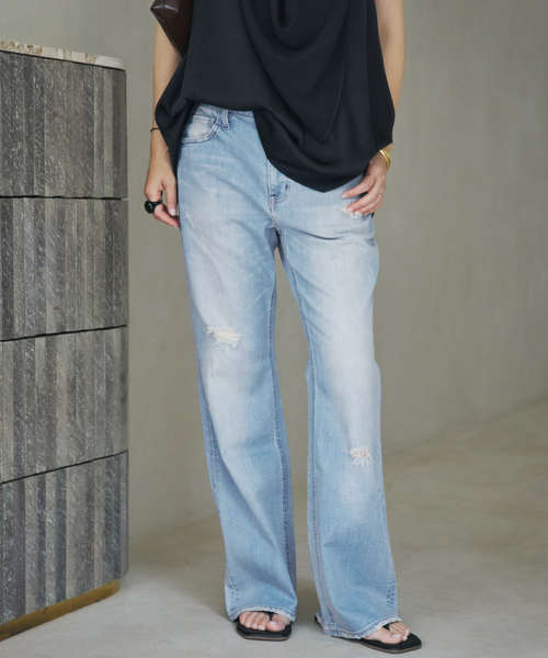 plage(プラージュ)の「Healthy denim / ヘルシーデニム 別注 FLARE CRUSHED デニムパンツ(デニムパンツ・レディース・ブルー・24/23/22/25)」の1枚目の写真