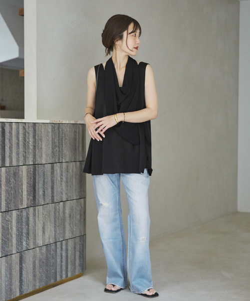plage(プラージュ)の「Healthy denim / ヘルシーデニム 別注 FLARE CRUSHED デニムパンツ(デニムパンツ・レディース・ブルー・24/23/22/25)」の4枚目の写真