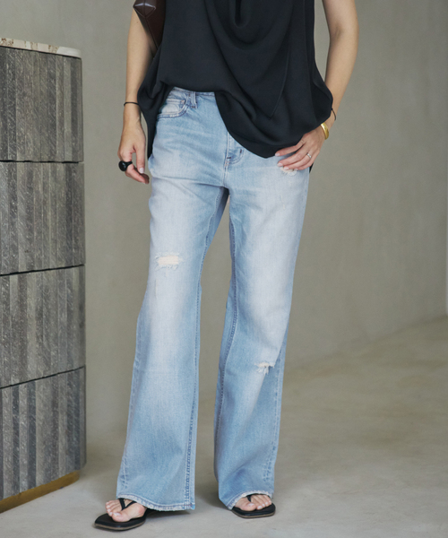 plage(プラージュ)の「Healthy denim / ヘルシーデニム 別注 FLARE CRUSHED デニムパンツ(デニムパンツ・レディース・ブルー・24/23/22/25)」の7枚目の写真