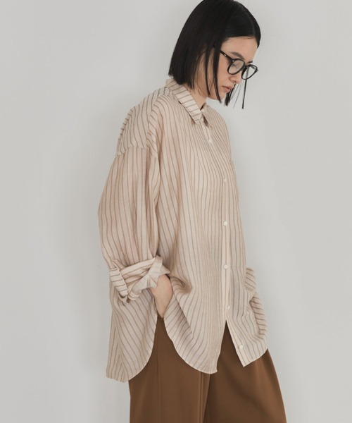 Doux archives(ドゥアルシーヴ)の「マルチwayオーバーシアーシャツ(シャツ/ブラウス・レディース・グレイッシュベージュ/ベージュ/キャメル・FREE)」の1枚目の写真