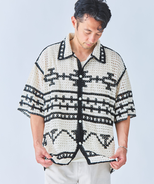 EDIFICE(エディフィス)の「クロシェ オープンカラー シャツ(シャツ/ブラウス・メンズ・ブラック/アイボリー・SMALL/MEDIUM/LARGE)」の2枚目の写真