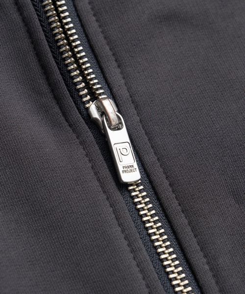 PRANK PROJECT(プランクプロジェクト)の「【2026Autumn Pre-Order】パワーショルダージップフーディー / Power Shoulder Zip Hoodie(パーカー・レディース・チャコールグレー/ライトグレー/ボルドー・FREE)」の16枚目の写真