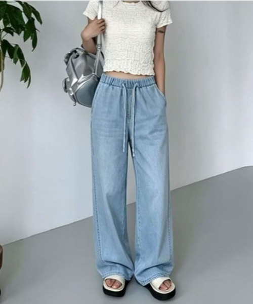 LETee(レティー)の「美シルエットで旬コーデが完成!ルーズな穿き心地のワイドバギーデニムパンツ(デニムパンツ・レディース・サックスブルー/ブルー・FREE)」の3枚目の写真