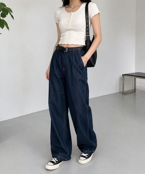 LETee(レティー)の「美シルエットで旬コーデが完成!ルーズな穿き心地のワイドバギーデニムパンツ(デニムパンツ・レディース・サックスブルー/ブルー・FREE)」の5枚目の写真