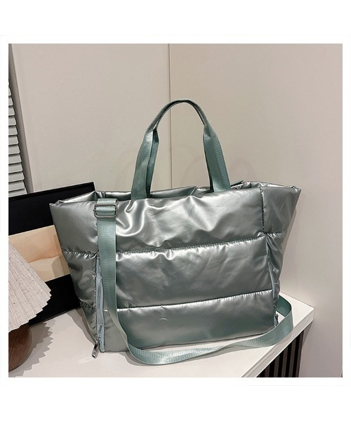 boemy(ボエミー)の「メタリックカラー 2WAYビッグ ショルダーバッグ(ショルダーバッグ・レディース・ブラック/ブルー/ピンク/シルバー・FREE)」の22枚目の写真
