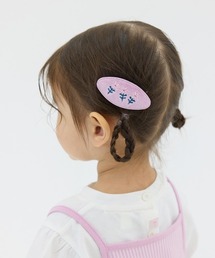 moimoln（モイモルン）の「フラワー刺繍ベロアヘアピン2個セット・キッズヘアアクセサリー（ヘアピン）」