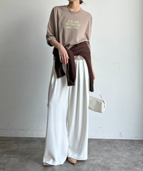 DouDou(ドゥドゥ)の「メッセージグリッターTEE(Tシャツ/カットソー・レディース・チャコールグレー/グレイッシュベージュ/オフホワイト・FREE)」の8枚目の写真