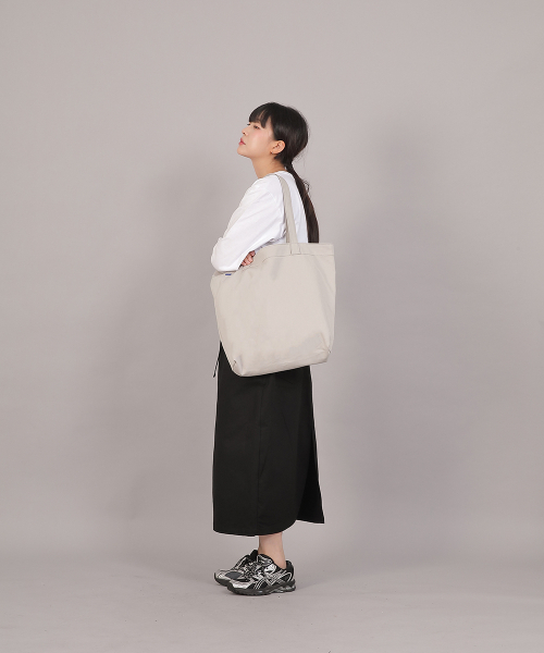 SAINTCREW(セントクルー)の「ポケットレスビッグサイズトラペーズエコバッグBPL-164オートミール(エコバッグ/サブバッグ・レディース・その他・フリー)」の4枚目の写真