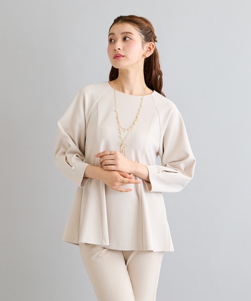 Rose Tiara（ローズティアラ）の「【接触冷感/UVカット/防シワ】タックペプラムカットソー（Tシャツ/カットソー・レディース・ピンク/ベージュ/ブラック・38/42/46）」の8枚目の写真