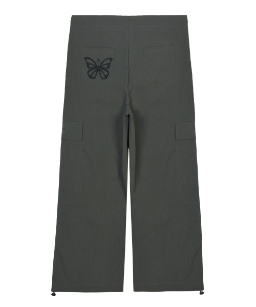 NICK&NICOLE(ニックアンドニコール)の「BUTTERFLY EMBROIDERY WIDE CARGO PANTS_CHARCOAL(スウェットパンツ・レディース・その他・FREE)」の2枚目の写真