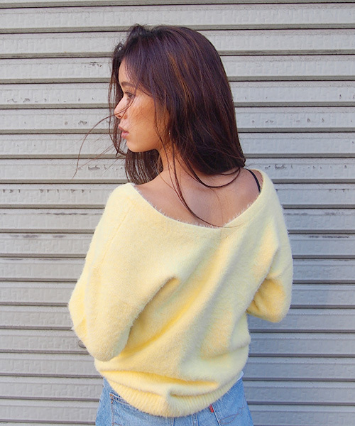 Ungrid（アングリッド）の「フェザーヤーンＶネックニット（ニット/セーター・レディース・ピンク/イエロー/ミント・FREE）」の12枚目の写真