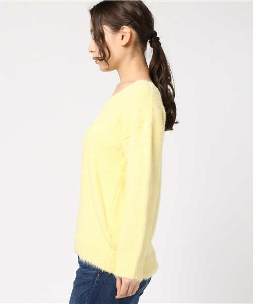 Ungrid（アングリッド）の「フェザーヤーンＶネックニット（ニット/セーター・レディース・ピンク/イエロー/ミント・FREE）」の5枚目の写真