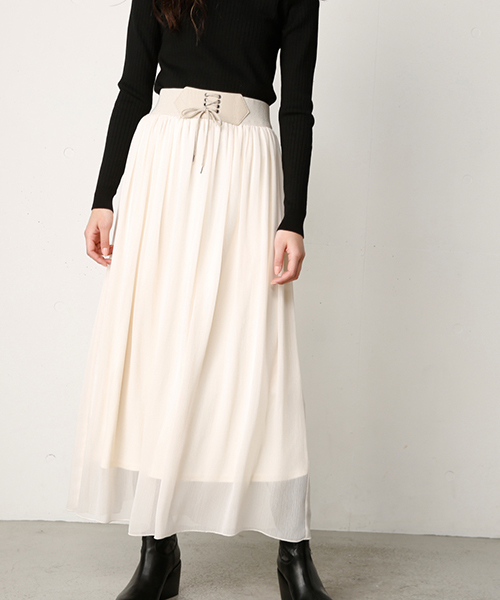 MOUSSY（マウジー）の「WESTERN BELT SKIRT（スカート・レディース・ベージュ/ブラック/オフホワイト・1/2）」の2枚目の写真