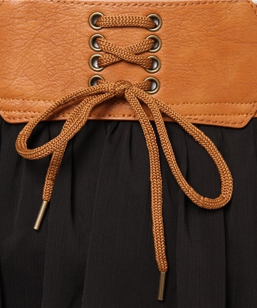 MOUSSY（マウジー）の「WESTERN BELT SKIRT（スカート・レディース・ベージュ/ブラック/オフホワイト・1/2）」の10枚目の写真