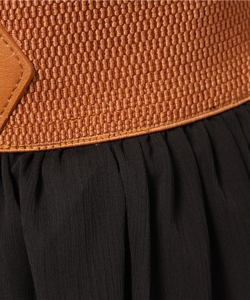 MOUSSY（マウジー）の「WESTERN BELT SKIRT（スカート・レディース・ベージュ/ブラック/オフホワイト・1/2）」の11枚目の写真