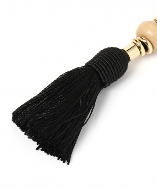 A part by（アパートバイ）の「タッセルイヤリング 758150 （イヤリング・レディース・ブラック/ホワイト・FREE）」の4枚目の写真