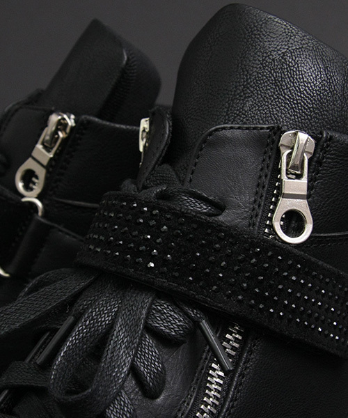 NOMENCLAT（ノーメンクラート）の「ベルクロハイカットスニーカー(プレート/クリスタル)（スニーカー・メンズ・ブラック×ゴールド/ブラック×ブラック・L/S/M）」の20枚目の写真