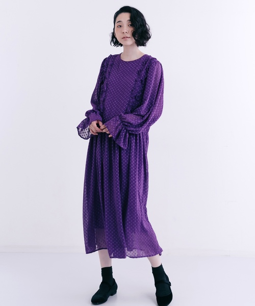 merlot plus（メルロープリュス）の「ドット柄シフォンワンピース7166（ドレス・レディース・ブラック/イエロー/パープル・FREE）」の2枚目の写真