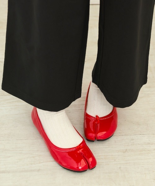 DONOBAN（ドノバン）の「【ブラック系その他/ZOZO限定カラー】フラット足袋パンプス（パンプス・レディース・ホワイト/ブラック/シルバー/ベージュ/ブラウン/レッド/グレイッシュベージュ/グリーン系その他/グリーン/ネイビー/ブラック系その他/アイボリー/ピンク/レッド系その他/シルバー系その他/ブラック系その他2・22.5cm/23.0cm/23.5cm/24.0cm/24.5cm/25.0cm）」の14枚目の写真