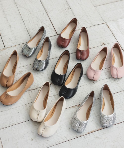 DONOBAN（ドノバン）の「【ブラック系その他/ZOZO限定カラー】フラット足袋パンプス（パンプス・レディース・ホワイト/ブラック/シルバー/ベージュ/ブラウン/レッド/グレイッシュベージュ/グリーン系その他/グリーン/ネイビー/ブラック系その他/アイボリー/ピンク/レッド系その他/シルバー系その他/ブラック系その他2・22.5cm/23.0cm/23.5cm/24.0cm/24.5cm/25.0cm）」の17枚目の写真