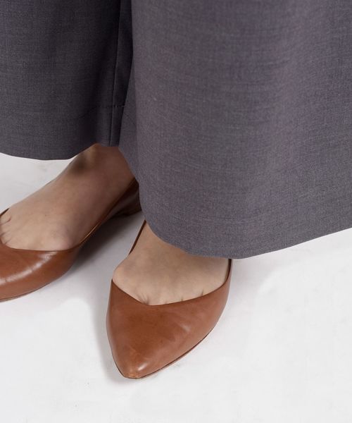 SHIPS Days(シップスデイズ)の「SHIPS Days STANDARD:タックワイドパンツ(その他パンツ・レディース・ネイビー/グレー/ベージュ・M~L/S~M)」の7枚目の写真