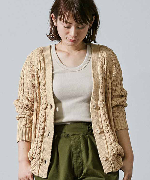 MEDE19F(メデジュウキュウ)の「MEDE19F コットンニットカーディガン(カーディガン/ボレロ・レディース・ネイビー/ベージュ・LARGE/X-LARGE/MEDIUM)」の2枚目の写真
