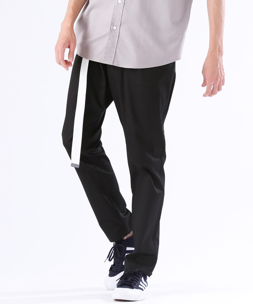 MONO-MART（モノマート）の「ハイパワーサテンストレッチ テーパードトラウザーズ(MONO-MART)（スラックス・メンズ・ブラック/ベージュ/ネイビー/グレー/ライトベージュ・M/L）」の2枚目の写真