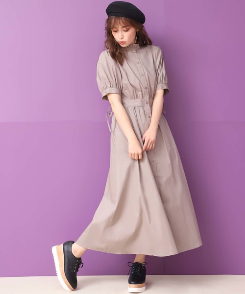 one after another NICE CLAUP（ワンアフターアナザーナイスクラップ）の「フリルスタンドカラー前あきワンピース（ワンピース・レディース・ライトブルー/ブラック/ベージュ/チェリーピンク・FREE）」の2枚目の写真