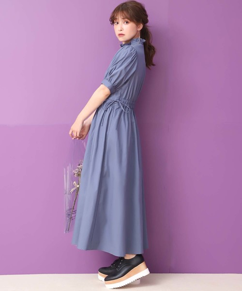 one after another NICE CLAUP（ワンアフターアナザーナイスクラップ）の「フリルスタンドカラー前あきワンピース（ワンピース・レディース・ライトブルー/ブラック/ベージュ/チェリーピンク・FREE）」の8枚目の写真