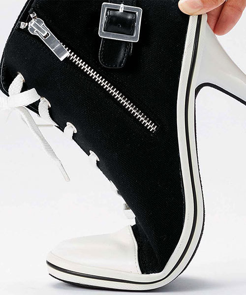 GeeRA(ジーラ)の「ヒールスニーカー(スニーカー・レディース・ホワイト/ブラック/ブラック×ホワイト・SMALL/X-LARGE/MEDIUM/LARGE)」の4枚目の写真