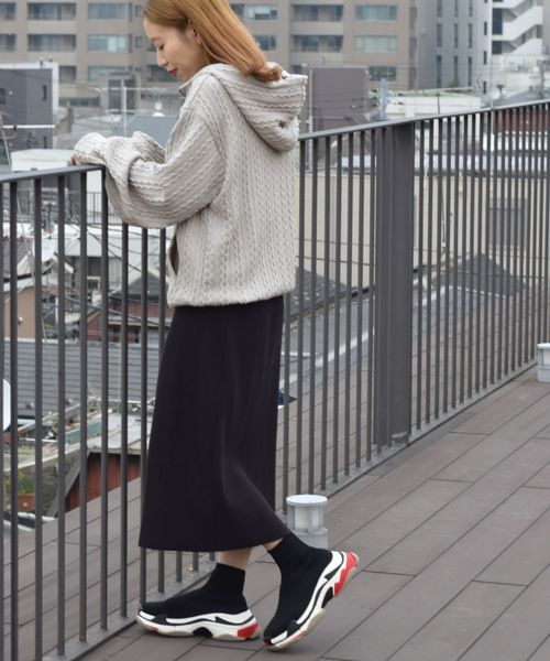 w closet（ダブルクローゼット）の「ケーブル柄ニットソーフーディ（パーカー・レディース・ベージュ/オフホワイト/スモークグレー・FREE）」の12枚目の写真