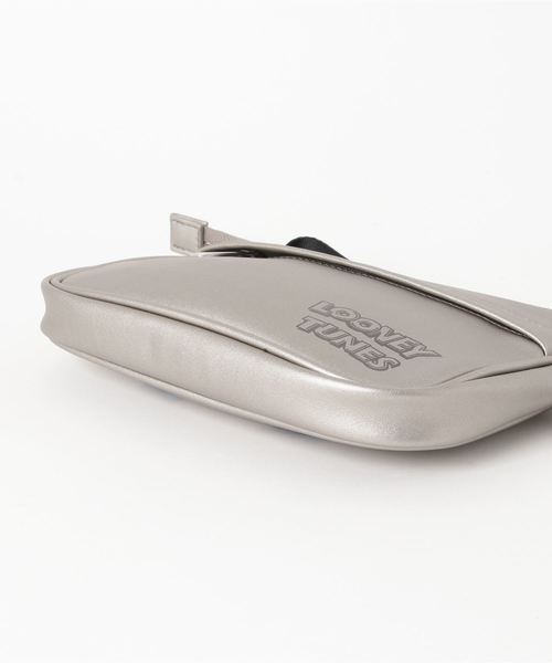 Cheek（チーク）の「Looney Tunes Tweetyサコッシュ（ショルダーバッグ・レディース・ブラック/シルバー/マスタード・MEDIUM）」の6枚目の写真