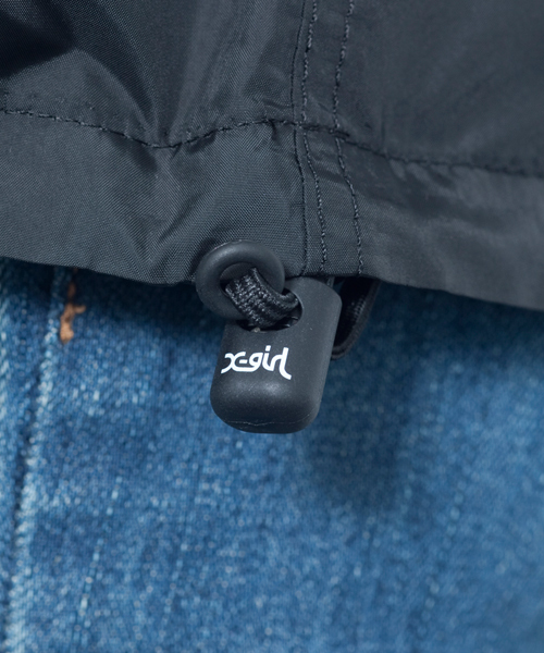 X-girl（エックスガール）の「LIGHT WEIGHT JUMPER（ナイロンジャケット・レディース・ブラック/レッド/ブルー・2/1）」の6枚目の写真