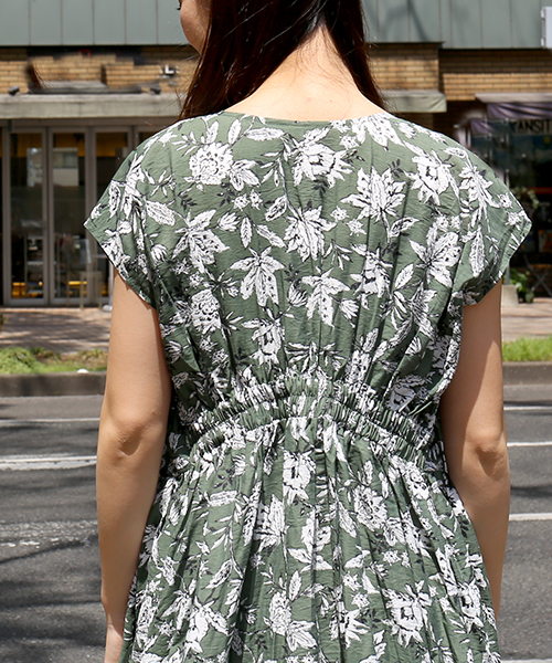 n'ee-ne（ネーネ）の「フラワープリントエンパイヤーワンピース（ワンピース・レディース・グリーン/ネイビー/パープル・FREE）」の22枚目の写真