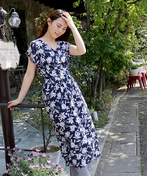 n'ee-ne（ネーネ）の「フラワープリントエンパイヤーワンピース（ワンピース・レディース・グリーン/ネイビー/パープル・FREE）」の20枚目の写真