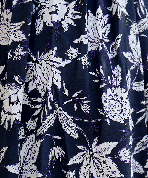 n'ee-ne（ネーネ）の「フラワープリントエンパイヤーワンピース（ワンピース・レディース・グリーン/ネイビー/パープル・FREE）」の19枚目の写真