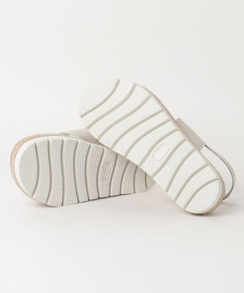 mio notis（ミオノティス）の「ダブルベルトサンダル（サンダル・レディース・アイボリー/ブラック・35/36/37/38/39）」の4枚目の写真