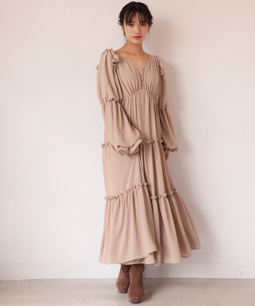 one after another NICE CLAUP（ワンアフターアナザーナイスクラップ）の「レディフリルロングワンピース（ワンピース・レディース・ベージュ/ブラウン/アイボリー・FREE）」の3枚目の写真