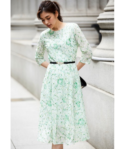 SMILE ORCHID(スマイルオーキッド)の「刺繍ドレスワンピース(ドレス・レディース・ベージュ/グリーン・M/L/XL/S)」の2枚目の写真