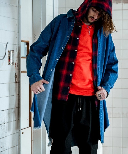 NO ID.（ノーアイディ）の「ms4160-レイヤードフーデッドチェックルーズＳＨ シャツ（シャツ/ブラウス・メンズ・ホワイト/レッド/ブルー・1/2）」の6枚目の写真