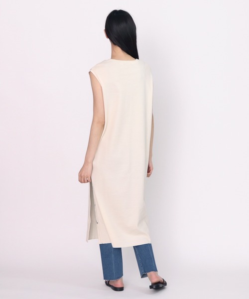 ALLUMER(アリュメール)の「∴【Allumer/アリュメール】サイドオープンワンピース Honeycomb Side Open Dress(ワンピース・レディース・アイボリー/ブラック/キャメル・FREE)」の5枚目の写真