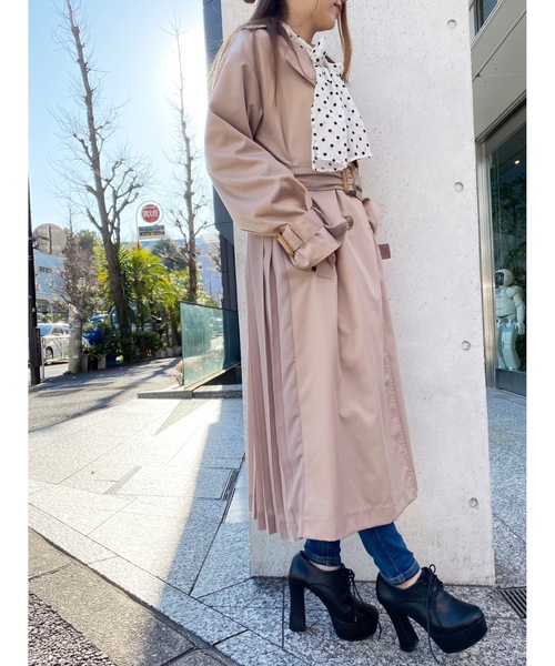 one way（ワンウェイ）の「バックプリーツトレンチ（トレンチコート・レディース・ホワイト/ベージュ/ライトピンク・M）」の18枚目の写真