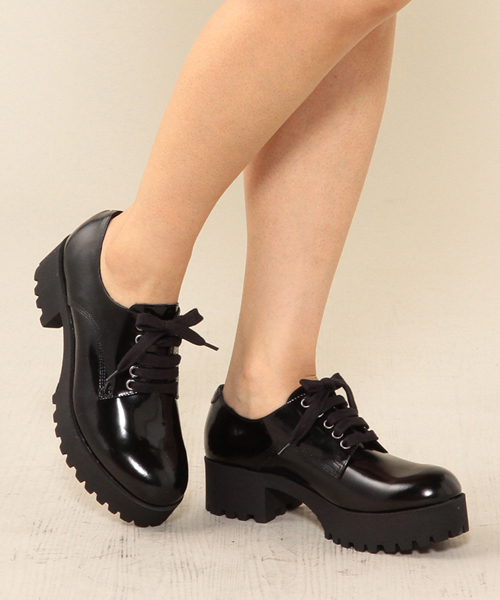 ROSE BUD（ローズバッド）の「(KAREN LIPPS)プラットフォームシューズ（ローファー・レディース・ブラック/ホワイト系その他・38/36/39/37）」の2枚目の写真