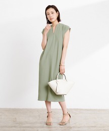 キーネックリップルワンピース