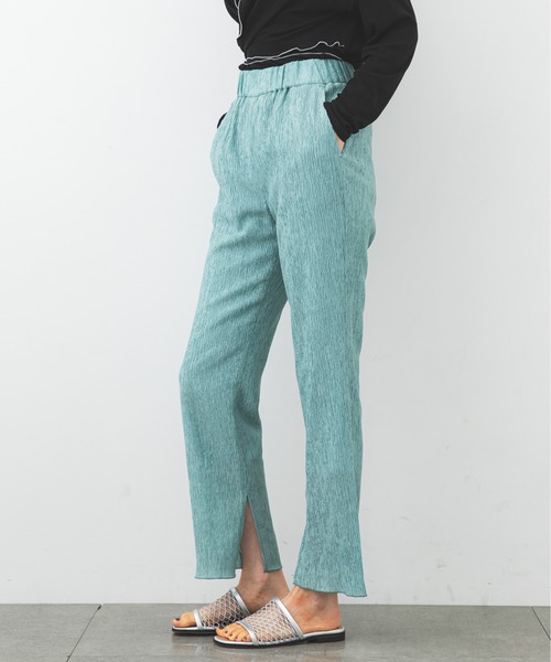 STUDIOUS(ステュディオス)の「【STUDIOUS】シアークリンプストレートパンツ(その他パンツ・レディース・ネイビー/グレー/グリーン・2/1)」の9枚目の写真